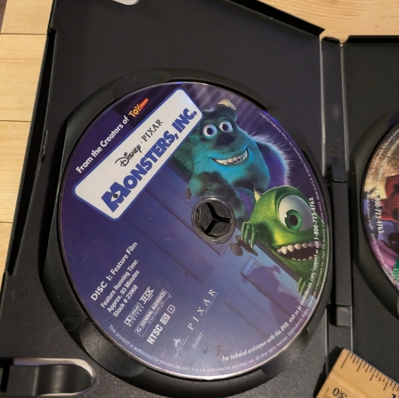 Monsters, Inc. Collector's Edition DVD Pre-owned - Picture 6 of 7